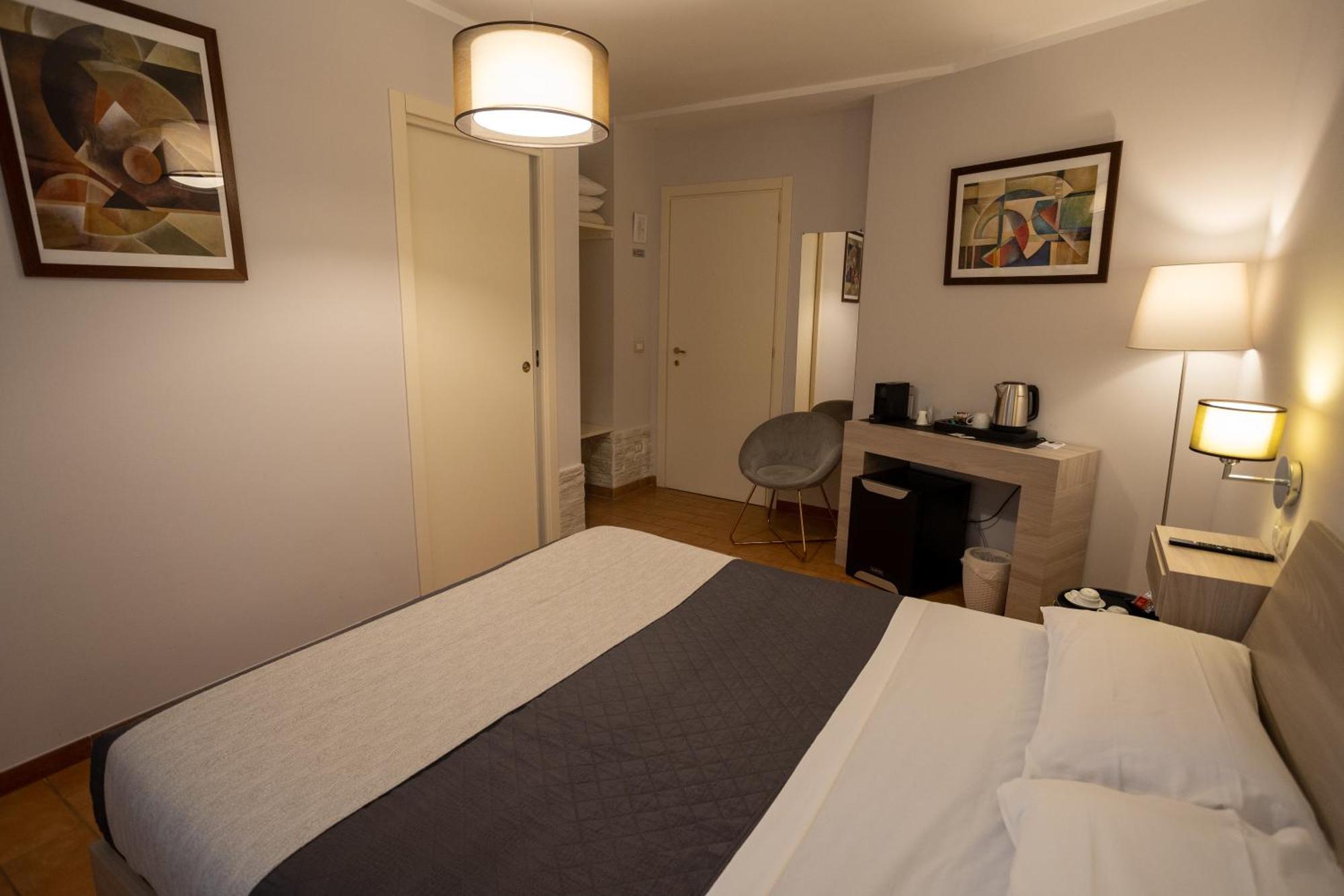 Helios Assisi Hotel Buitenkant foto