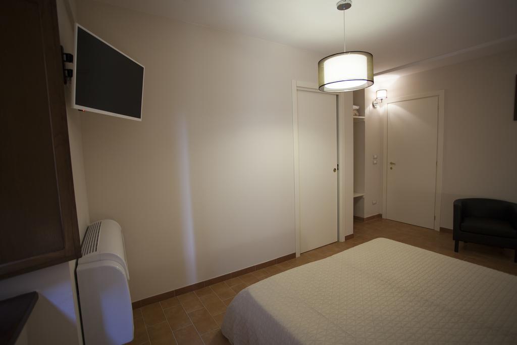 Helios Assisi Hotel Buitenkant foto